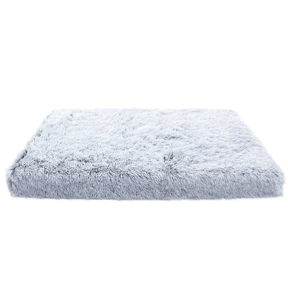 Niche carrée en peluche pour animaux